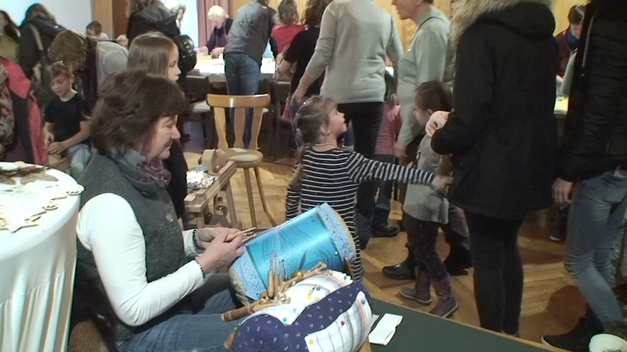 MEgional am 19. Dezember 2019 mit der Ansprunger Hutzenstub MEgional am 19. Dezember 2019 mit der Ansprunger Hutzenstub