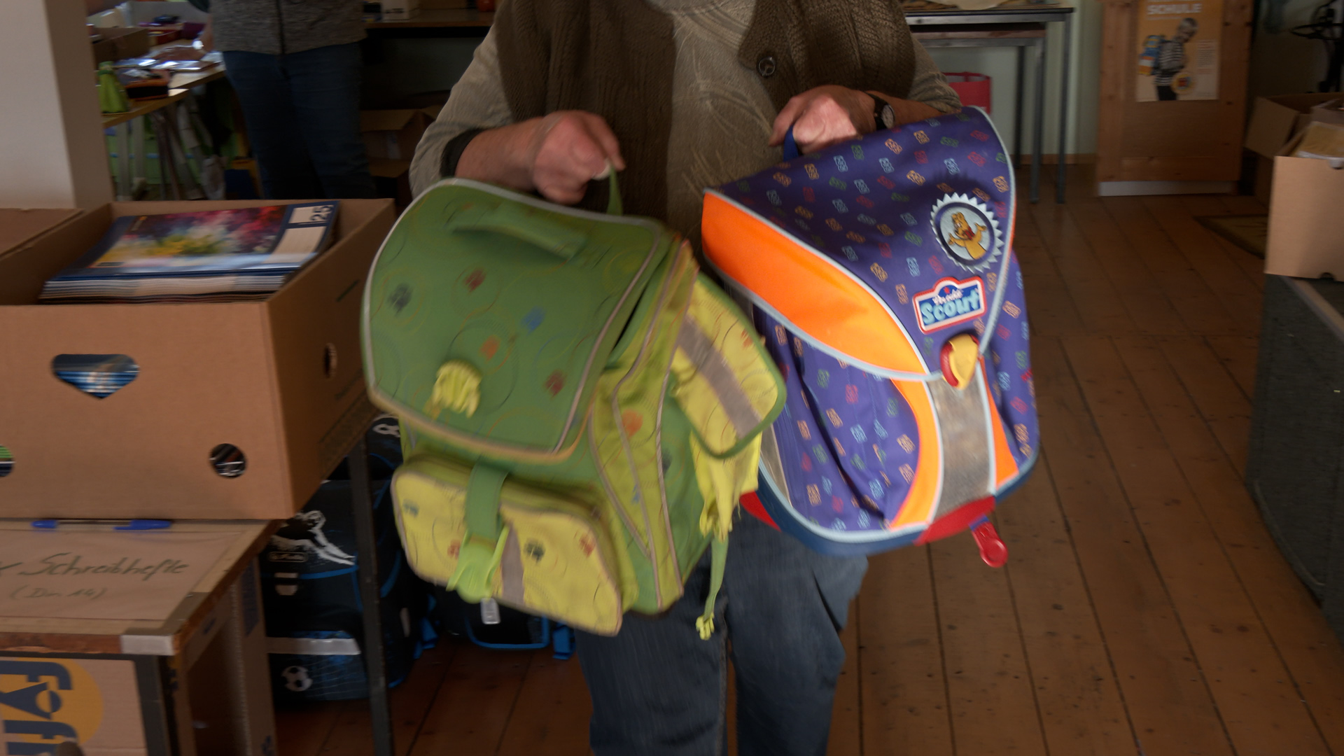 MEgional am 19. November 2020 mit Hilfsgütern, die auf Reisen gehen