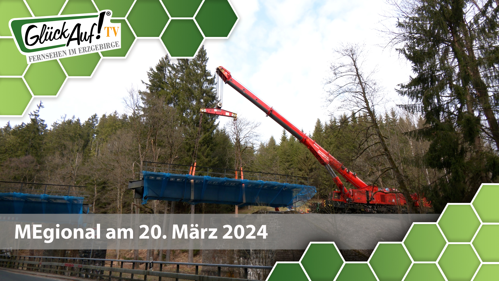 MEgional am 20. März 2024 mit der Kniebreche- Teil der zerstörten Brücke gehoben 